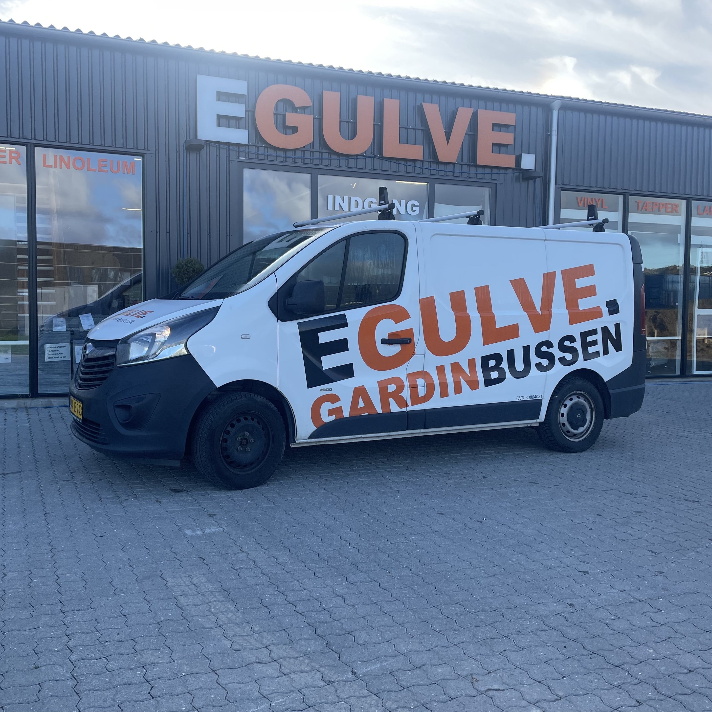 BOOK Gardinbussen